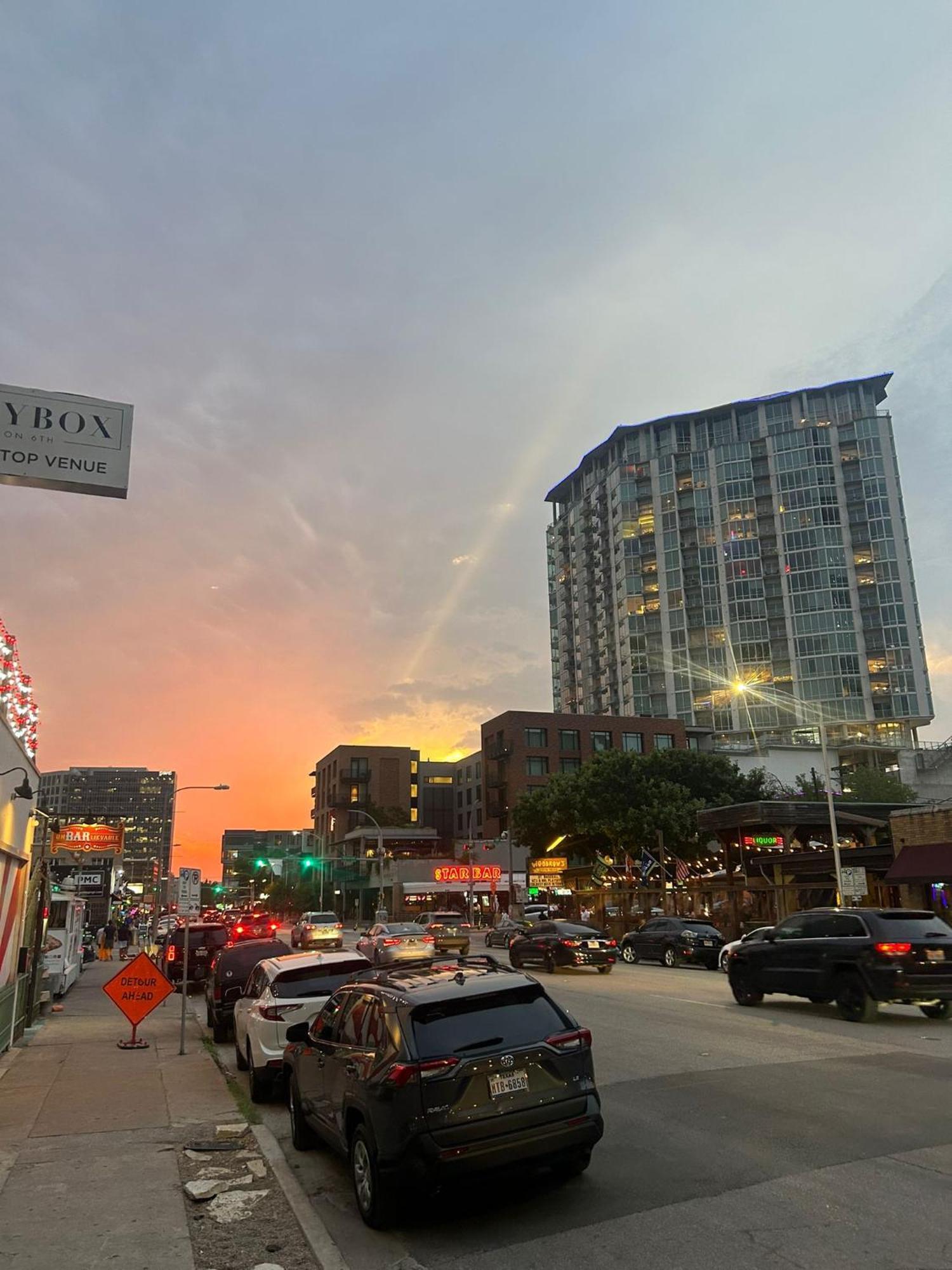 Indulge In Luxury Living 2 Bedroom Gem In The Heart Of Austin With Pool, Gym, And Breathtaking Views Exterior foto